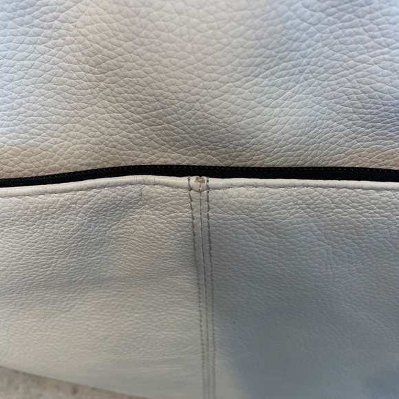 Bugaboo Diaper Bag RED Special Collection Leather Modern Crossbody White - Picture 13 of 15